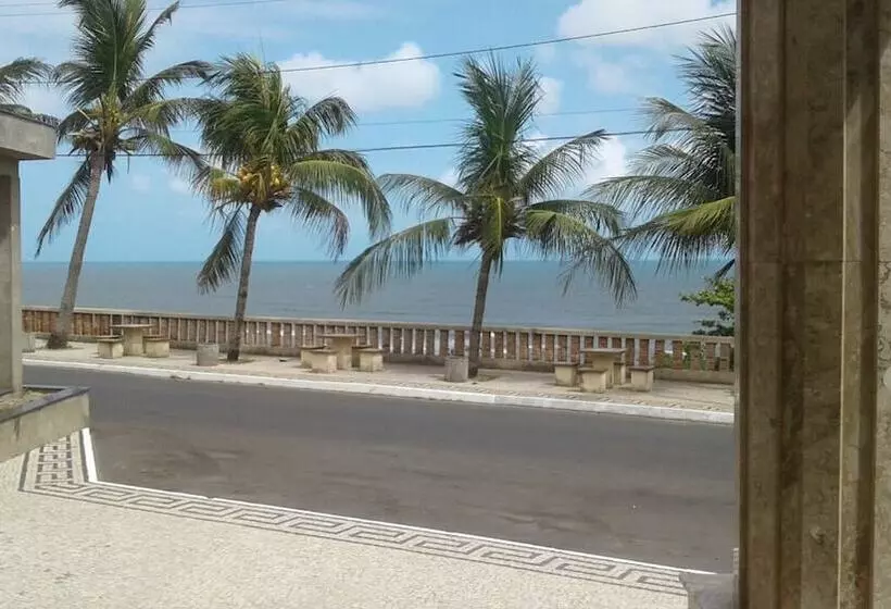 Hotel Iparana Paradise