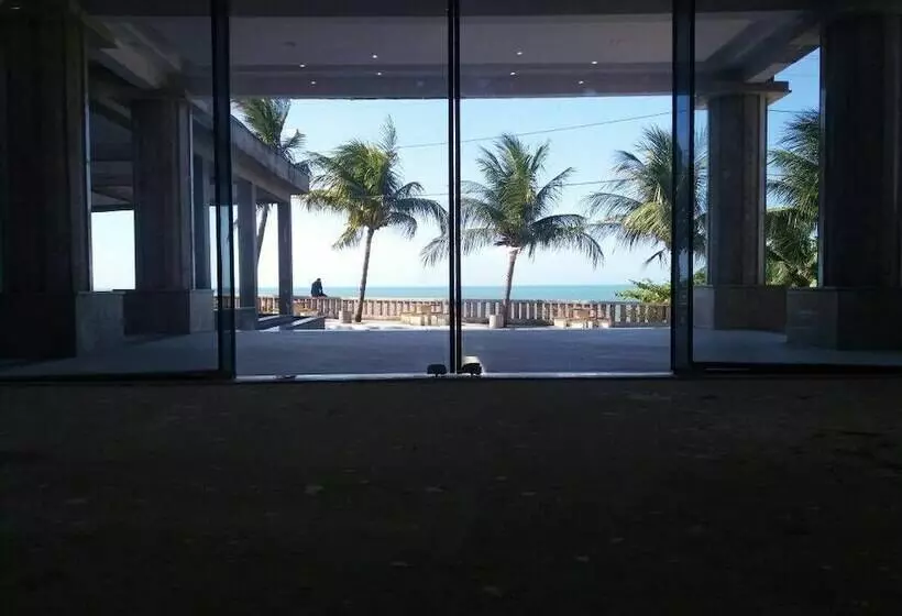 Hotel Iparana Paradise