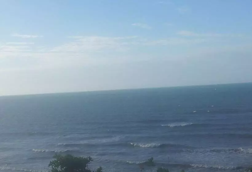 Hotel Iparana Paradise