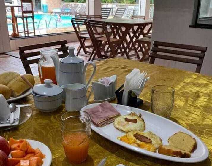 Hotel Iparana Paradise