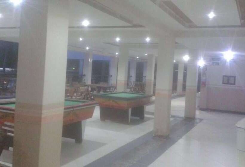 Hotel Iparana Paradise