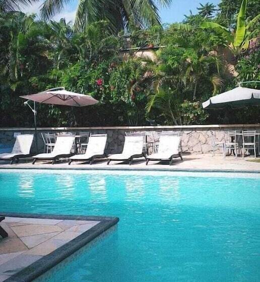 Hotel Iparana Paradise