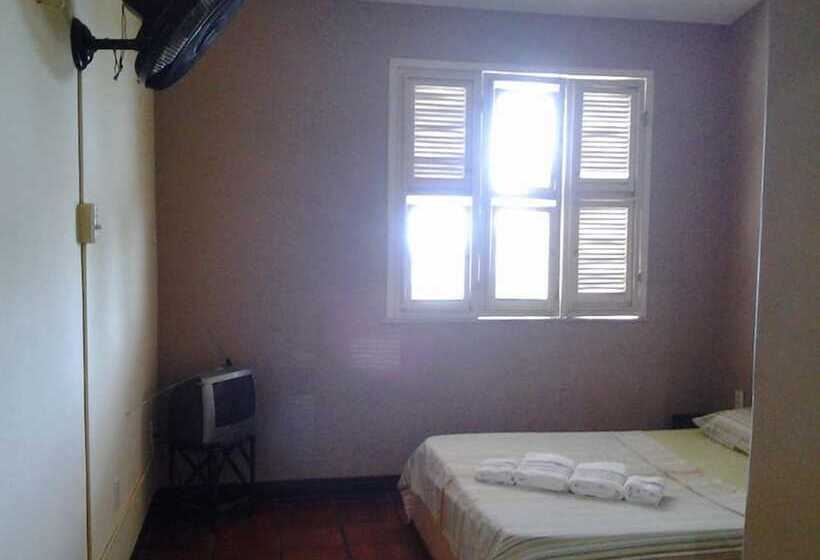 Hotel Iparana Paradise