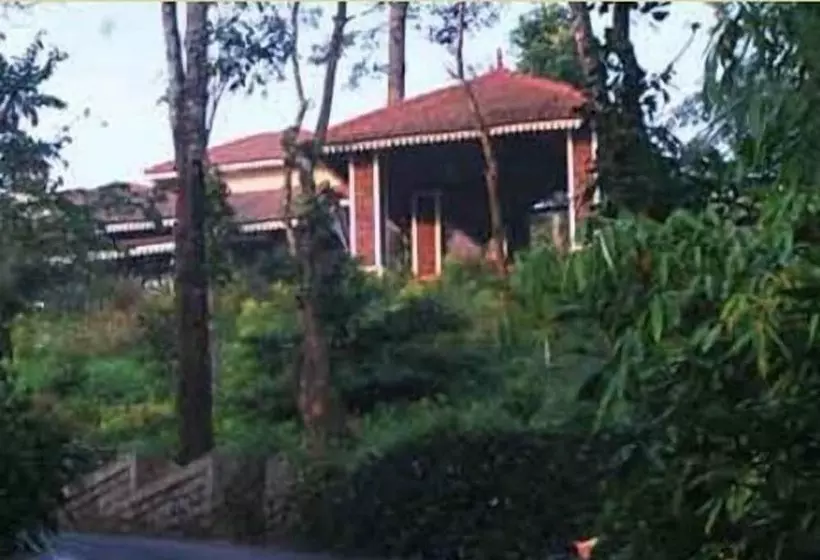 Отель Porcupine Castle