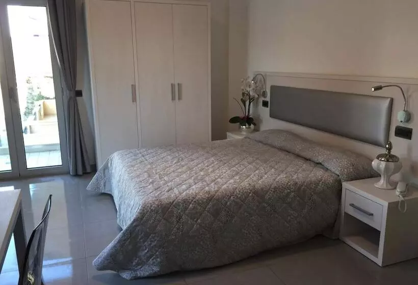 هتل Residence Albachiara