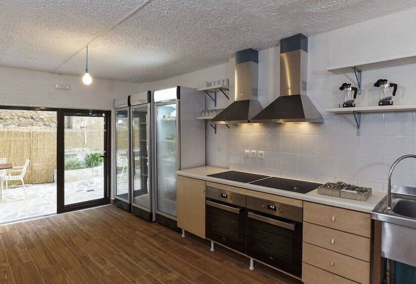 酒店 Stay Rhodes Hostel & Bar