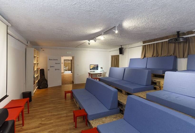 酒店 Stay Rhodes Hostel & Bar