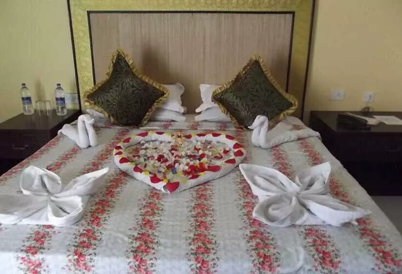 Hotelli Village Retreat