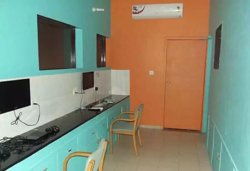 Hotelli Village Retreat