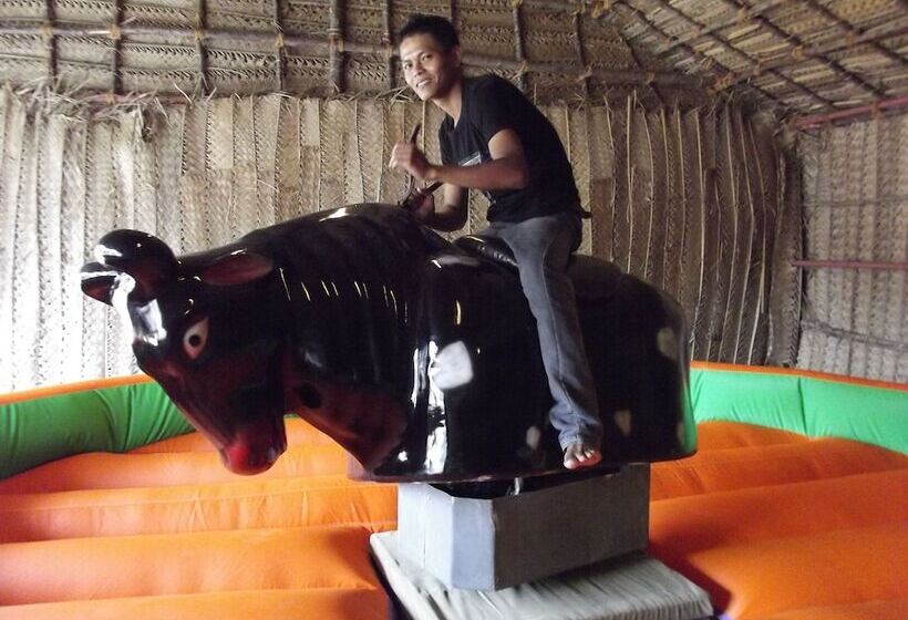 호텔 Village Retreat