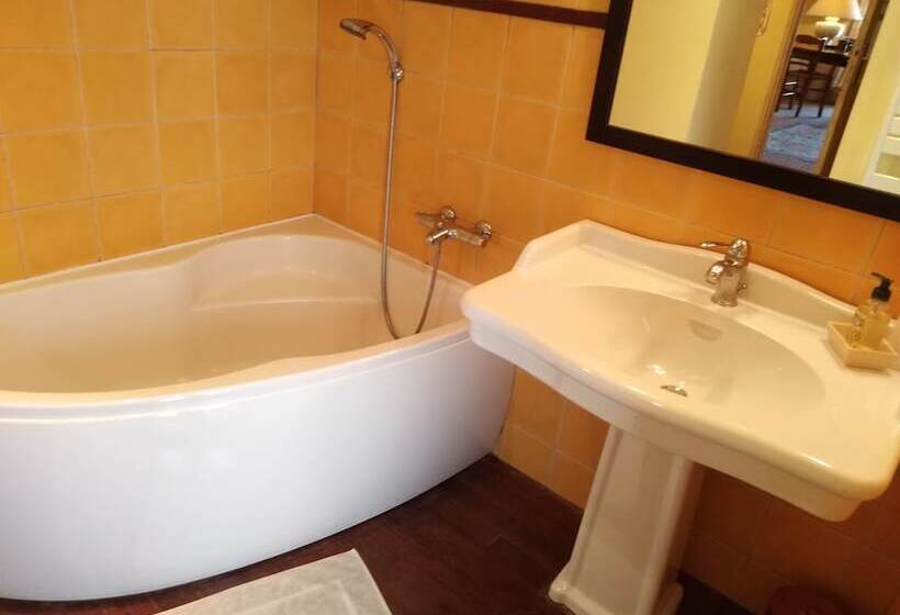 بنسيون Les Hotes Du Paradis