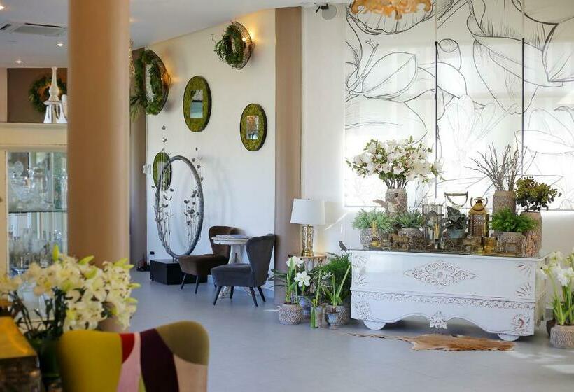 Play La Ploen Boutique Resort