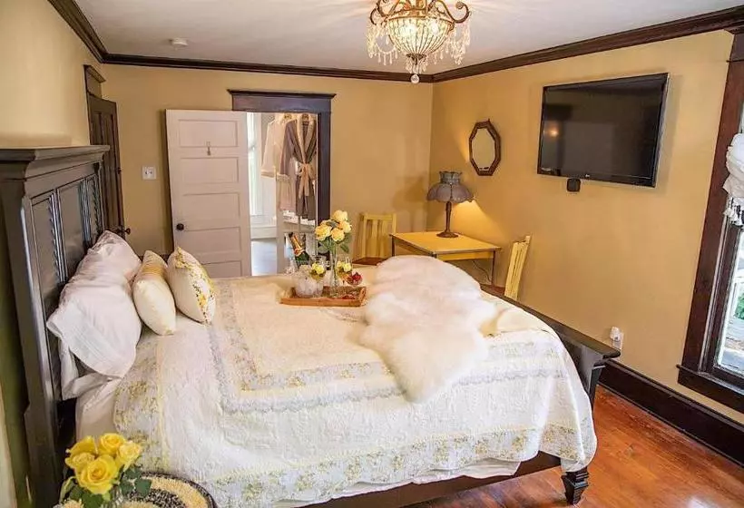 تختخواب و صبحانه Red Gate Inn