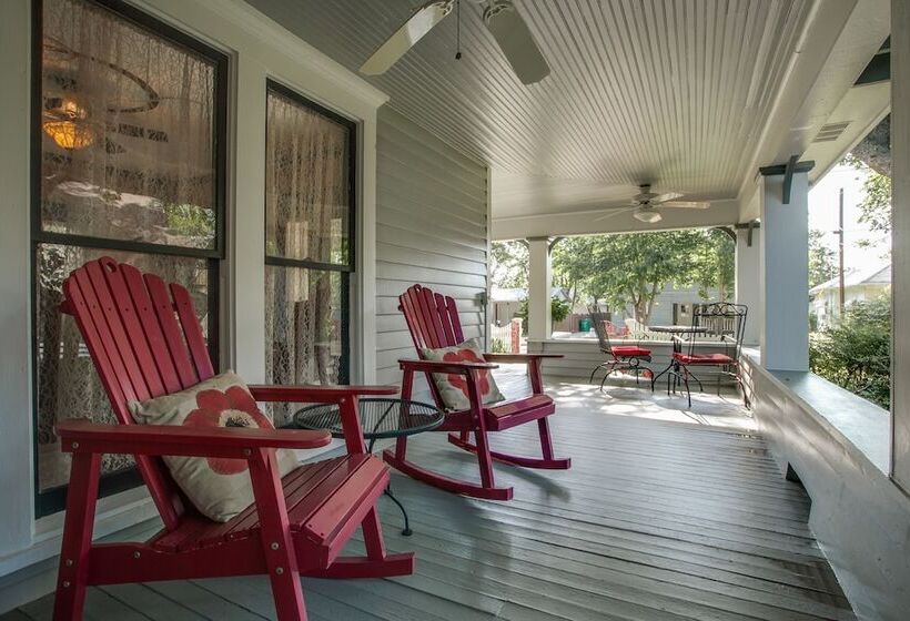 مبيت وإفطار Red Gate Inn