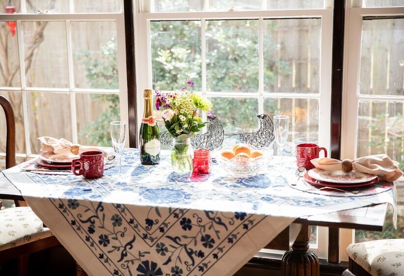 مبيت وإفطار Red Gate Inn