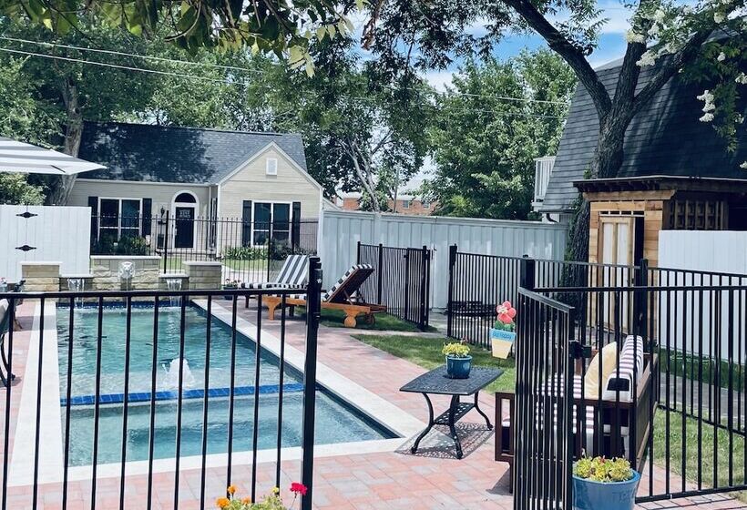 مبيت وإفطار Red Gate Inn