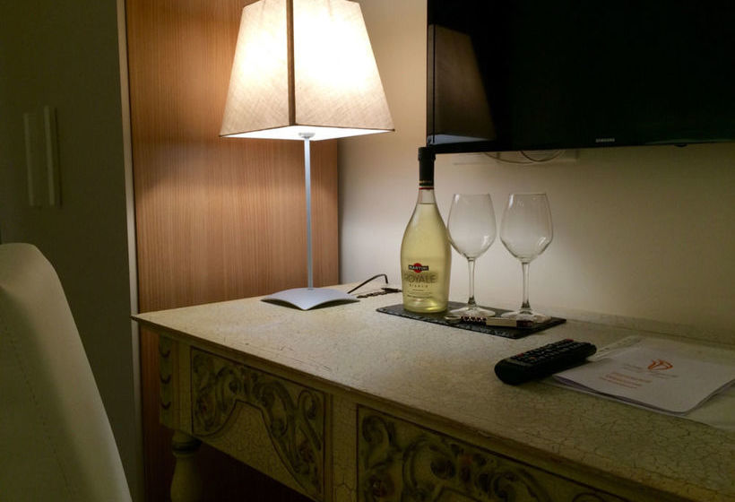 مبيت وإفطار Villa Angela Suite