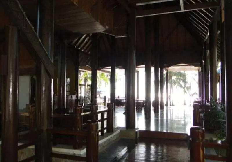 Central Hotel Ngwe Saung