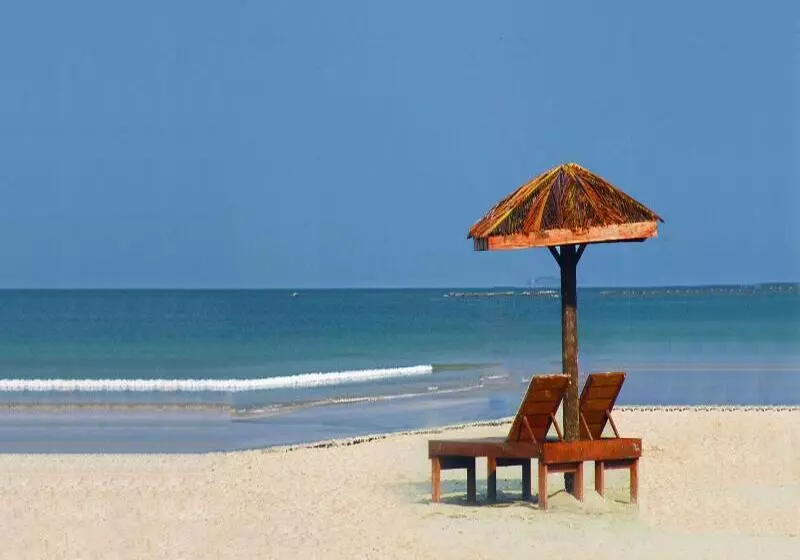 Central Hotel Ngwe Saung