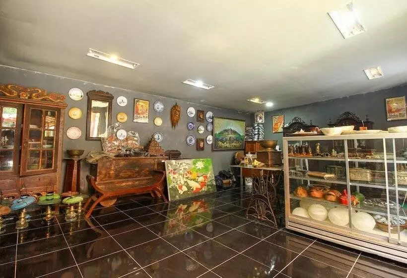 هتل Cempaka Villa