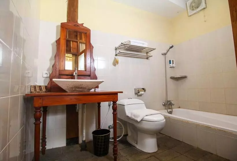 هتل Cempaka Villa