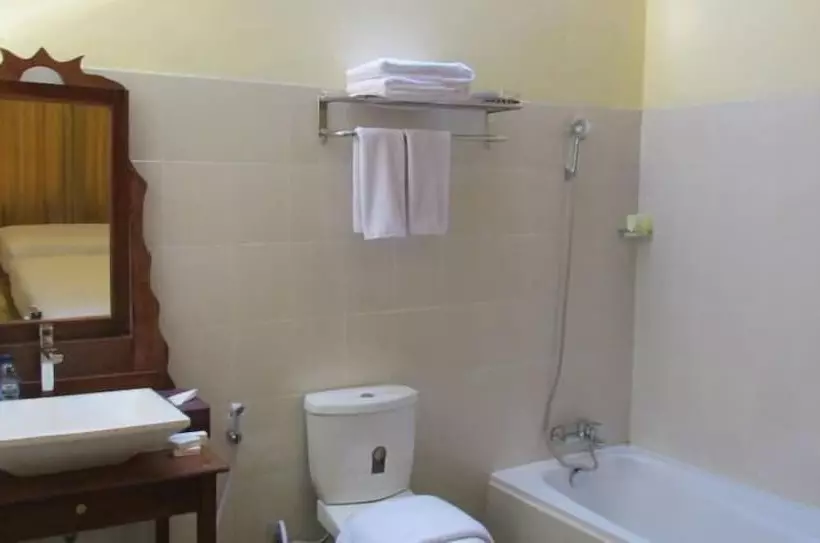 هتل Cempaka Villa