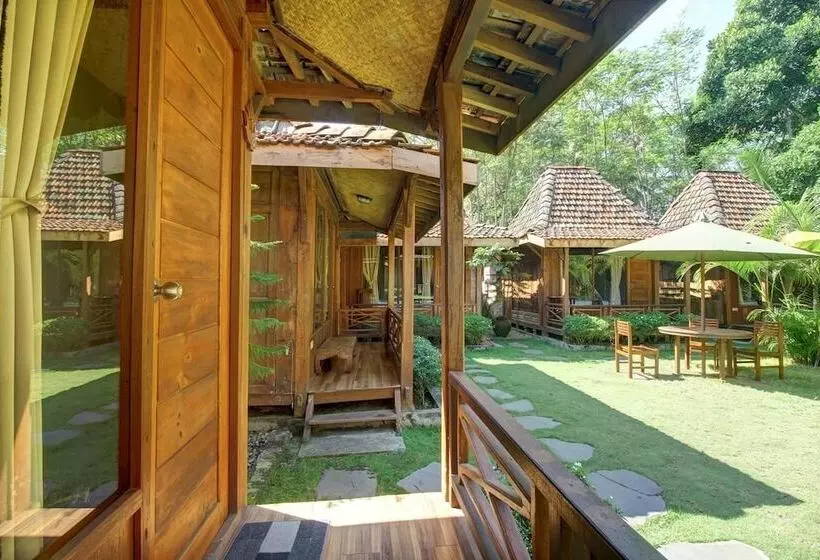 هتل Cempaka Villa