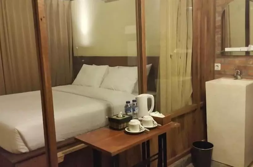 هتل Cempaka Villa