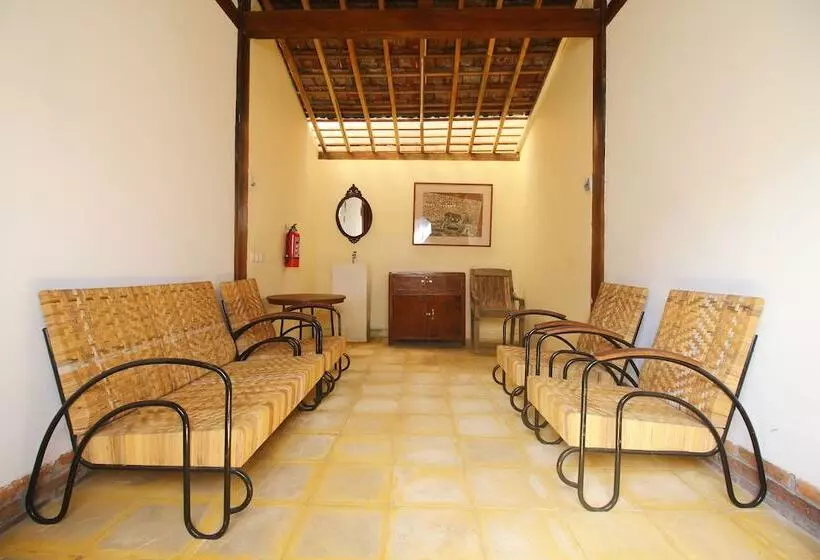 هتل Cempaka Villa