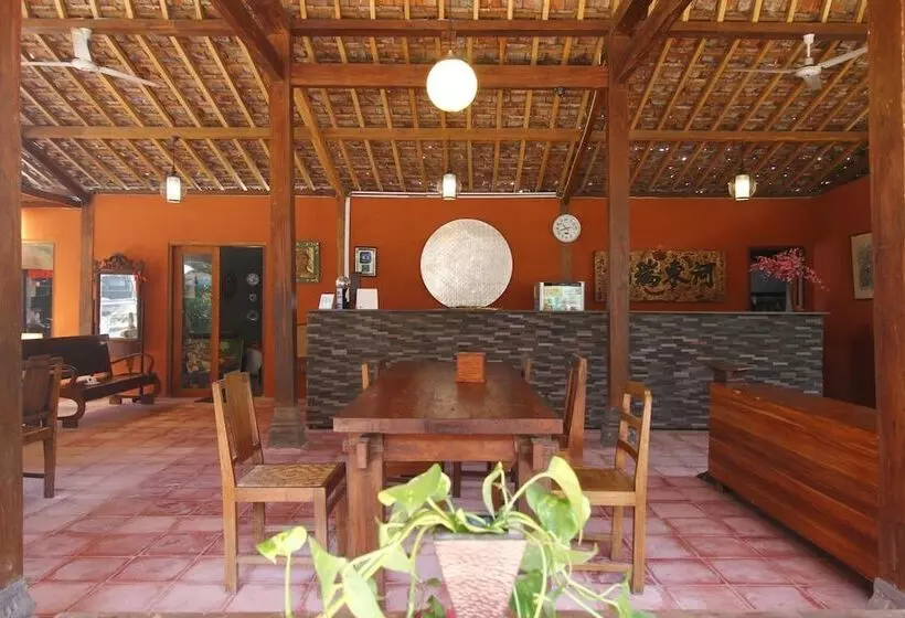 هتل Cempaka Villa