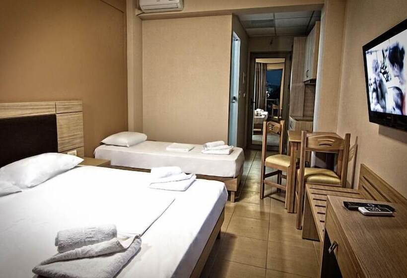 ホテル Crystal Bay