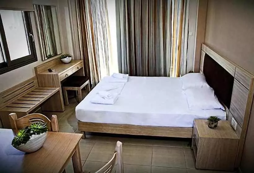 ホテル Crystal Bay