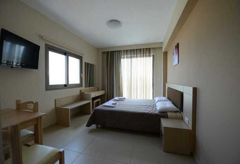 ホテル Crystal Bay