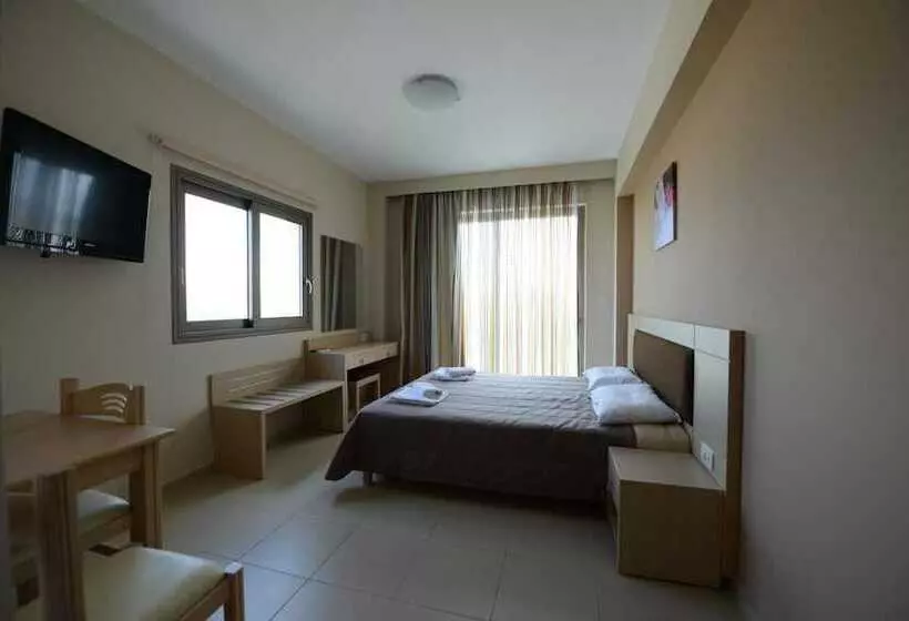 ホテル Crystal Bay