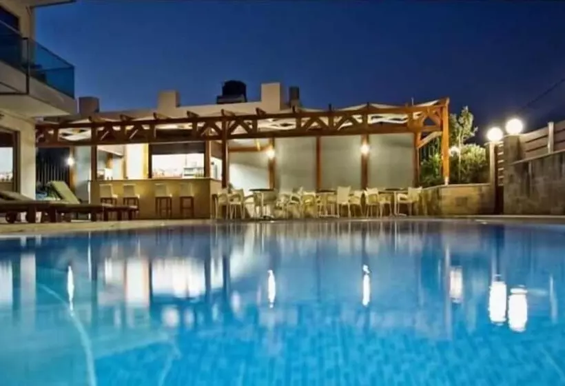 ホテル Crystal Bay