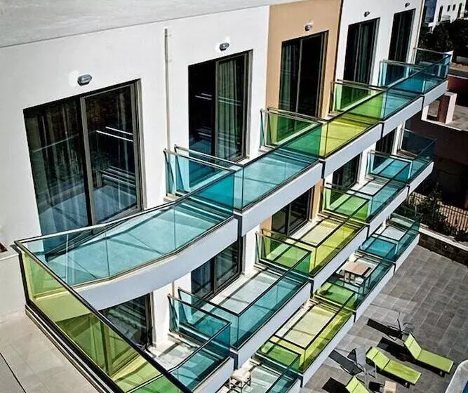 ホテル Crystal Bay