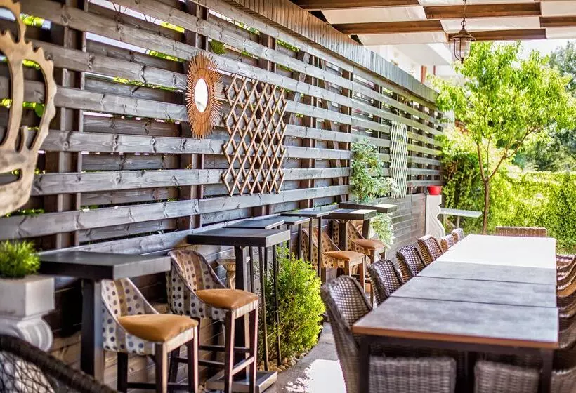 בית מלון כפרי Greek Pride