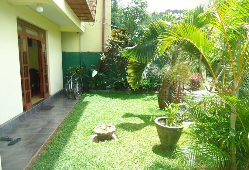 فندق Nature Walk Resort