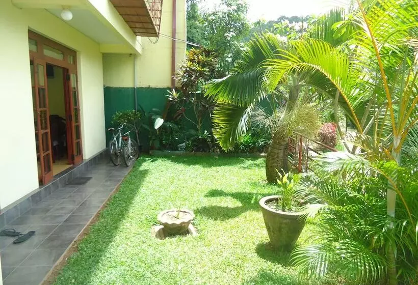 酒店 Nature Walk Resort