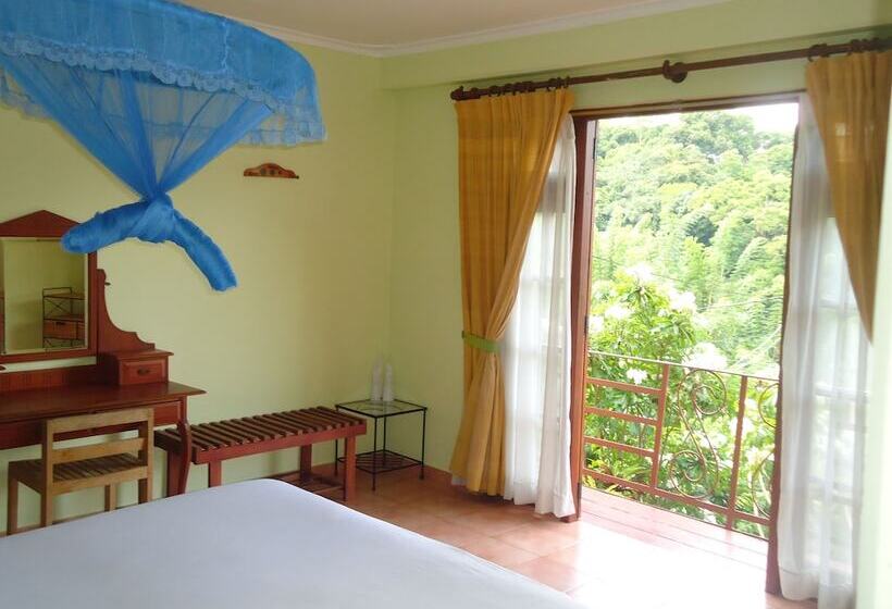 فندق Nature Walk Resort