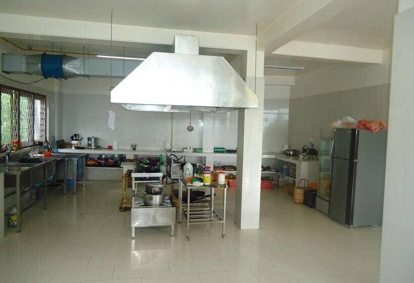 فندق Nature Walk Resort