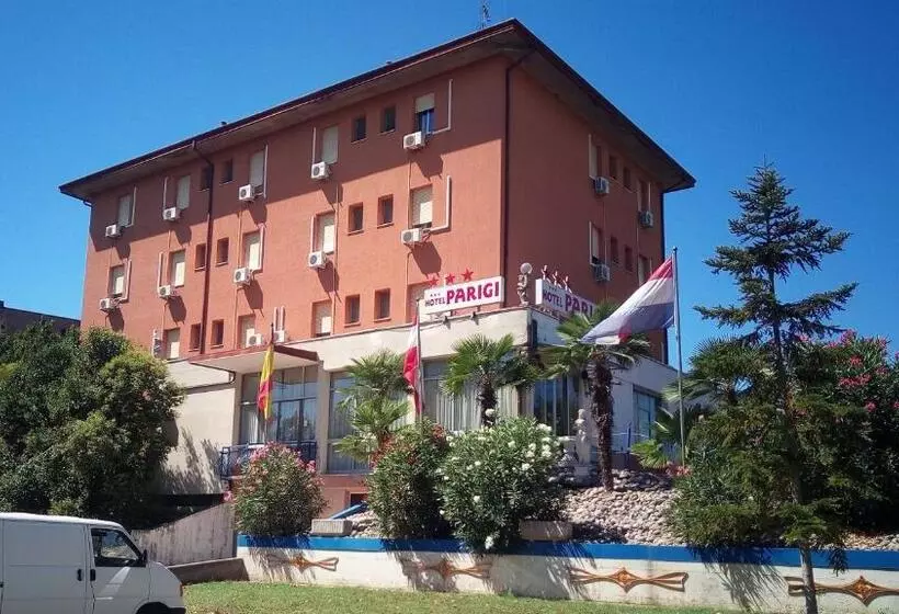 בית מלון כפרי Parigi