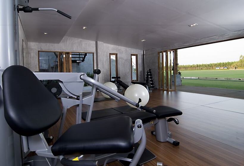 فندق The Farmhouse At Polo Escape