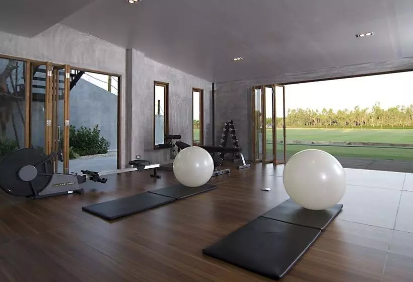 בית מלון כפרי The Farmhouse At Polo Escape