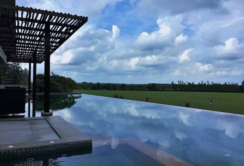 בית מלון כפרי The Farmhouse At Polo Escape