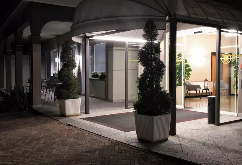 هتل Internazionale