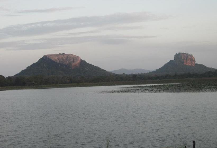 فندق Welimaluwa Resort