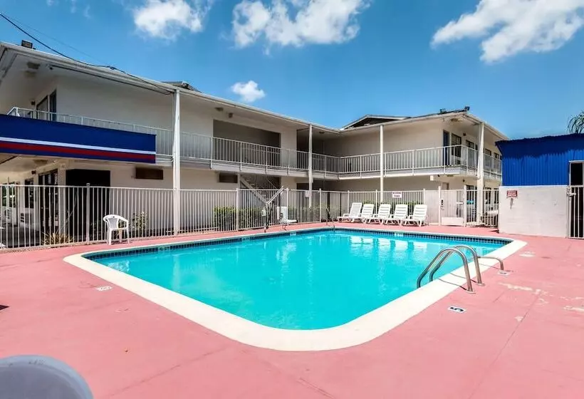 Motel 6victoria, Tx