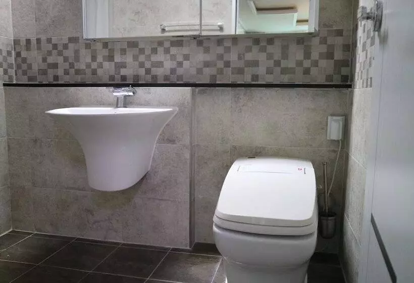 Пансион Mr. Kim Guesthouse