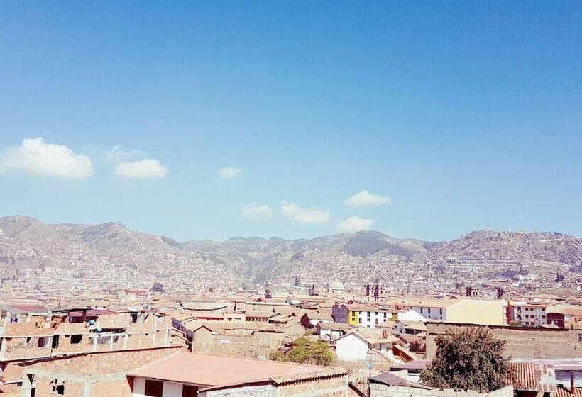 Panzió Pumamarca Guest House